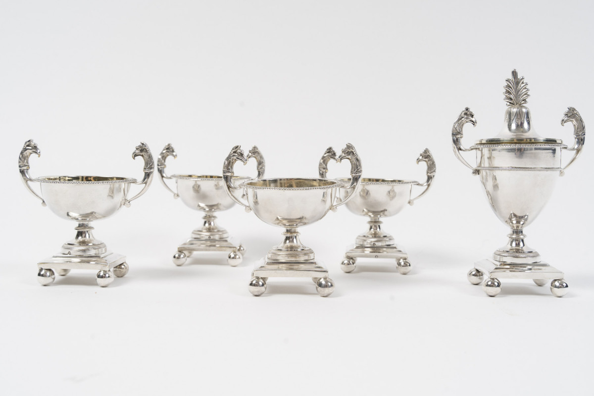 FRANCOIS FROMENT  - SET DE CINQ PIÈCES À CONDIMENTS EN ARGENT MASSIF, ÉPOQUE CONSULAT – PREMIER...