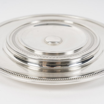 RISLER & CARRÉ - Paire de drageoirs couverts en argent massif et verre bleu cobalt – fin du XIXᵉ...