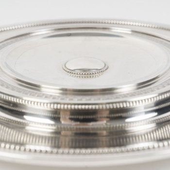 RISLER & CARRÉ - Paire de drageoirs couverts en argent massif et verre bleu cobalt – fin du XIXᵉ...