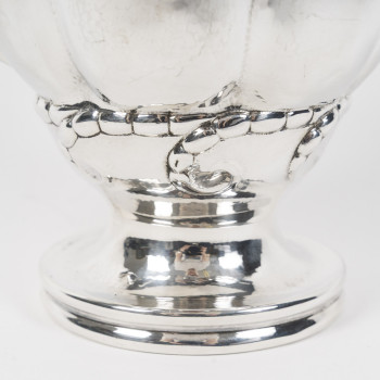 GEORG JENSEN - Pichet à eau - modèle 7A, dit Melon Pitcher, créé en 1907. Danemark, XXe siècle
