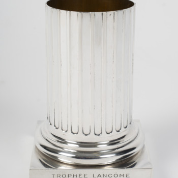BVLGARI – VASE TROPHÉE LANCÔME, PRIX DE L’ÉLÉGANCE Argent massif - XXe siècle