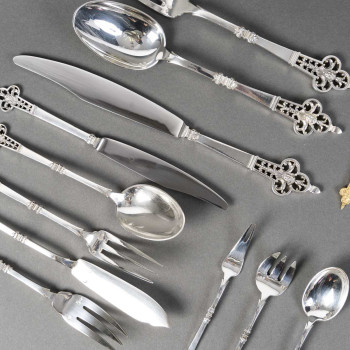 CCHRISTOFLE & CARDEILHAC - Solid silver flatware set, 143 pieces, "Renaissance" pattern - Late...