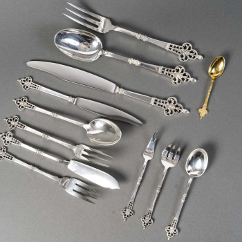 CCHRISTOFLE & CARDEILHAC - Solid silver flatware set, 143 pieces, "Renaissance" pattern - Late...
