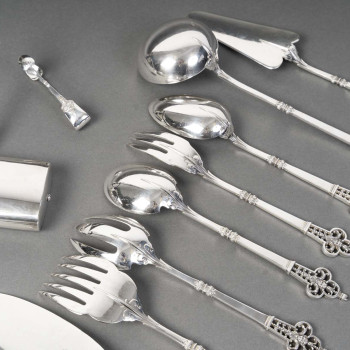 CCHRISTOFLE & CARDEILHAC - Solid silver flatware set, 143 pieces, "Renaissance" pattern - Late...