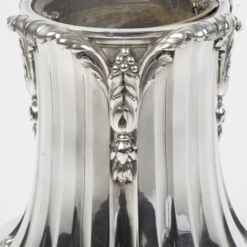 OLIER & CARON – Late 19th-century solid silver vase