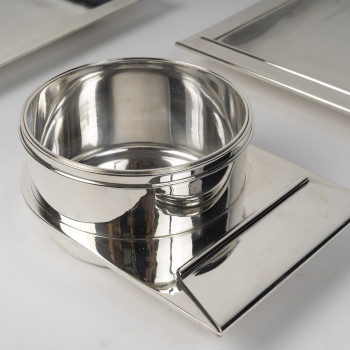 J. E. PUIFORCAT- Set of 2 dishes and sauce boat - “Trouville” model, ART DECO 1921-1922