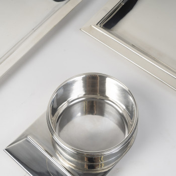 J. E. PUIFORCAT- Set of 2 dishes and sauce boat - “Trouville” model, ART DECO Circa 1925