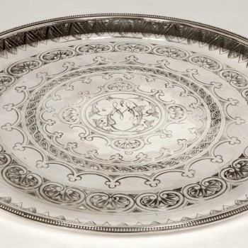 Silversmith CARTIER - Round tray in solid silver - XXth - by Cartier