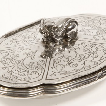 Goldsmith ODIOT A PARIS - Solid silver box - Late 19th century