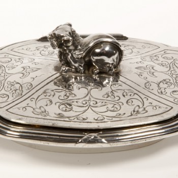 Goldsmith ODIOT A PARIS - Solid silver box - Late 19th century
