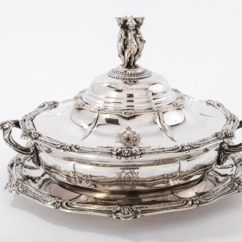 Goldsmith ODIOT - Vegetable dish on its platter in solid silver XIXth