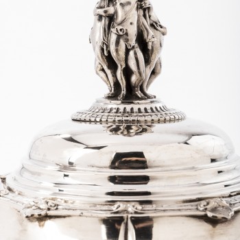 Goldsmith ODIOT - Vegetable dish on its platter in solid silver XIXth
