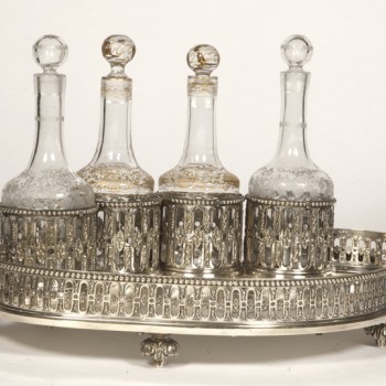 Goldsmith ODIOT - Cabaret in sterling silver and 4 19th century crystal bottles