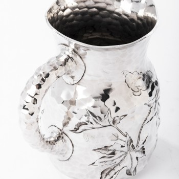 Goldsmith J.E. CALDWELL - Hammered solid silver pitcher 20th century