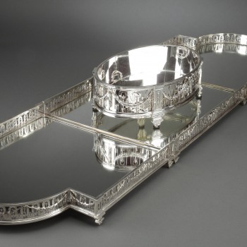 Goldsmith QUEILLE - Surtout of table and its planter in solid silver XIXth