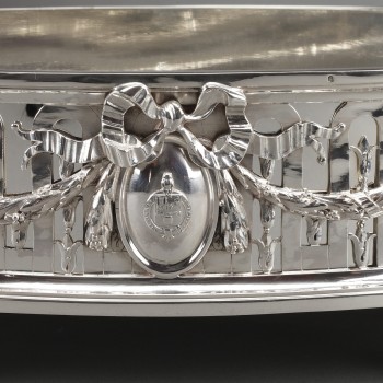 Goldsmith QUEILLE - Surtout of table and its planter in solid silver XIXth