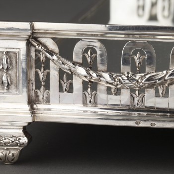 Goldsmith QUEILLE - Surtout of table and its planter in solid silver XIXth