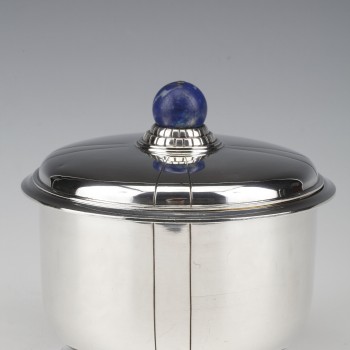 Jean Elisée PUIFORCAT - Covered pot in silver and Lapis Lazuli Art Deco