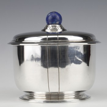 Jean Elisée PUIFORCAT - Covered pot in silver and Lapis Lazuli Art Deco