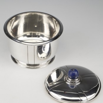 Jean Elisée PUIFORCAT - Covered pot in silver and Lapis Lazuli Art Deco