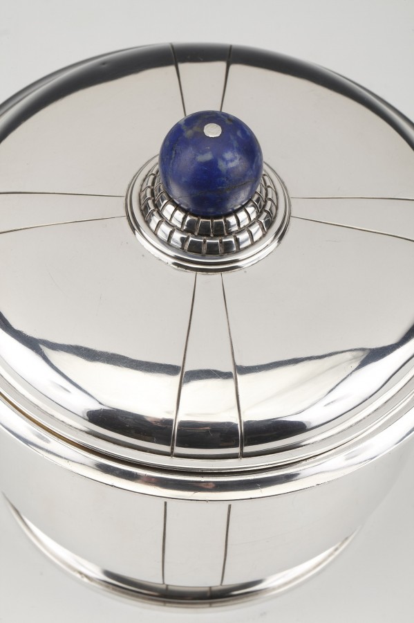 Jean Elisée PUIFORCAT - Covered pot in silver and Lapis Lazuli Art Deco