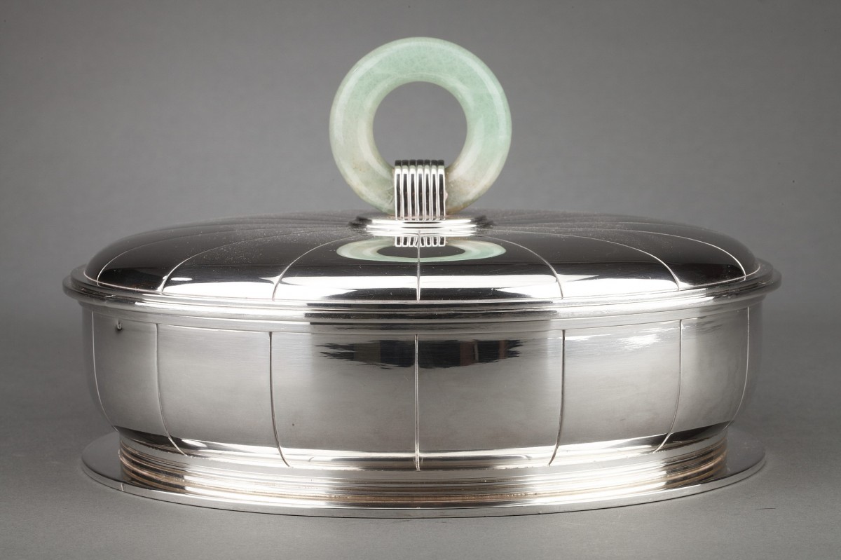 JEAN PUIFORCAT - Covered vegetable dish in sterling silver, ART DECO period