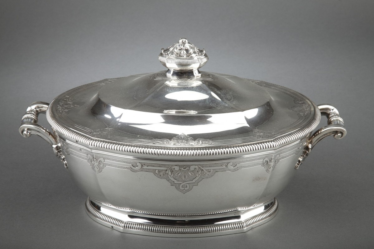 Silversmith H. LAPPARRA - Covered soup tureen in solid silver late 19th century