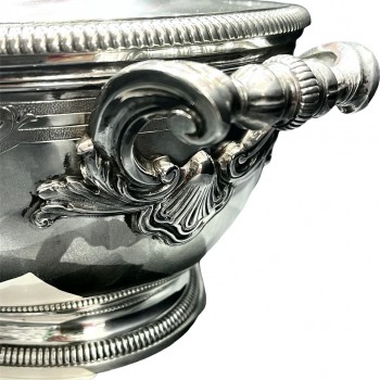 Silversmith H. LAPPARRA - Covered soup tureen in solid silver late 19th century