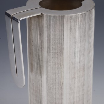 LELLA MASSIMO VIGNELLI - PITCHER in brushed solid silver XXth c. 1971