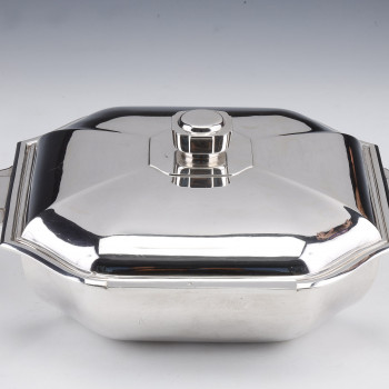 Silversmith CARDEILHAC - Covered vegetable dish in solid silver ART DECO  circa 1930