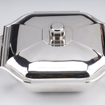Silversmith CARDEILHAC - Covered vegetable dish in solid silver ART DECO  circa 1930