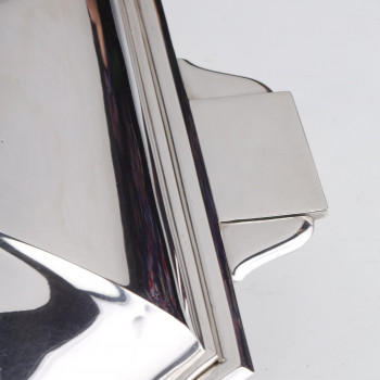 Silversmith CARDEILHAC - Covered vegetable dish in solid silver ART DECO  circa 1930