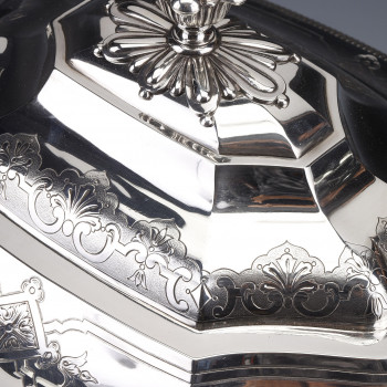 A. AUCOC - Important Table Centerpiece in Sterling Silver Late 19th Century