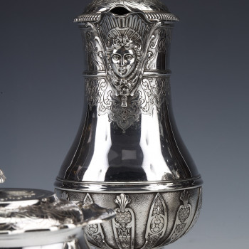 Cardeilhac - Tea and coffee service in sterling silver, 19th century Model LOUIS XIV MASCARONS