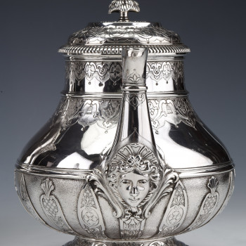 Cardeilhac - Tea and coffee service in sterling silver, 19th century Model LOUIS XIV MASCARONS