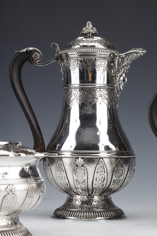 Cardeilhac - Tea and coffee service in sterling silver, 19th century Model LOUIS XIV MASCARONS