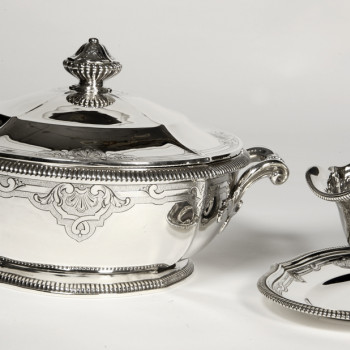 LAPPARRA - Vegetable dish and sauce boat in solid silver circa 19th century