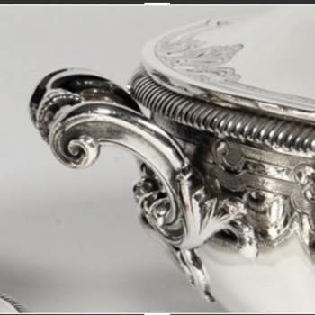 LAPPARRA - Vegetable dish and sauce boat in solid silver circa 19th century