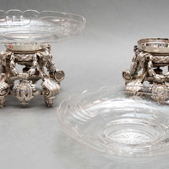 Pair of engraved crystal cups on solid silver support XIXth
