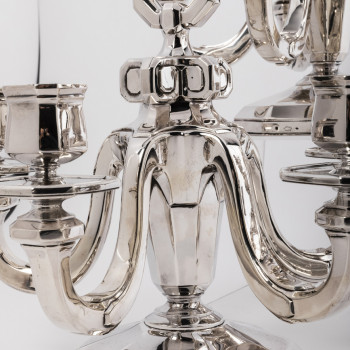 Goldsmith Gustave KELLER - Pair of candelabras in sterling silver, Art Deco period