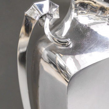 Orfèvre BOULENGER – Vase en argent massif ART DECO circa 1925/1930