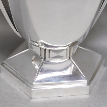 Orfèvre BOULENGER – Vase en argent massif ART DECO circa 1925/1930