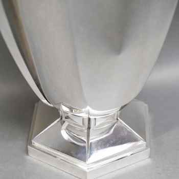 Orfèvre BOULENGER – Vase en argent massif ART DECO circa 1925/1930