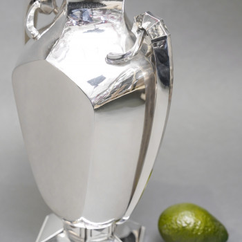 Orfèvre BOULENGER – Vase en argent massif ART DECO circa 1925/1930