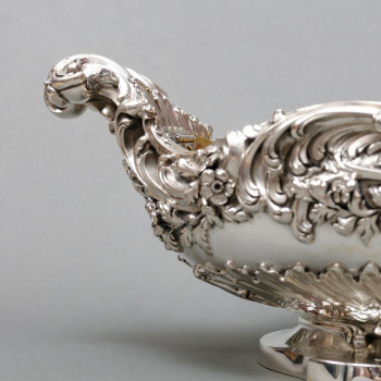 TIFFANY & Co – Important 19th century solid silver planter