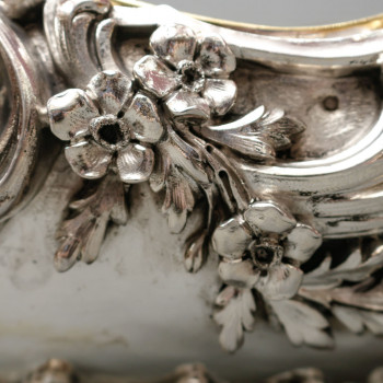 TIFFANY & Co – Important 19th century solid silver planter