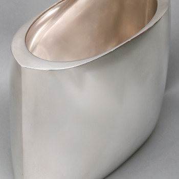 DE VECCHI – Vase en argent massif design Italien 1970