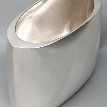 DE VECCHI – Vase en argent massif design Italien 1970