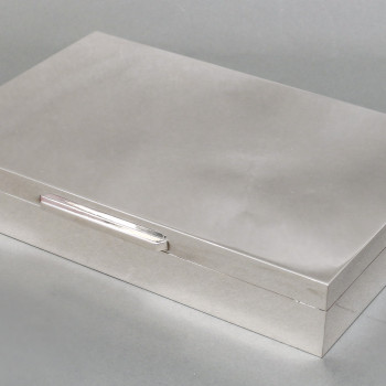 Large and beautiful rectangular box in solid silver, ITALE XXe