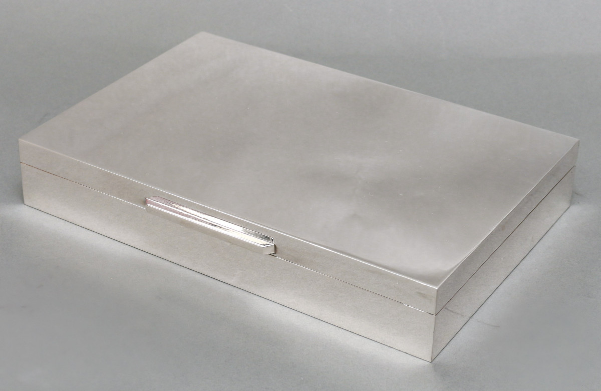 Large and beautiful rectangular box in solid silver, ITALE XXe